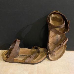 Beautiful Ankle strap Birkenstock Yara